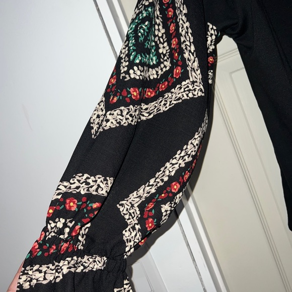 Aztec printed sleeve top - Picture 3 of 4